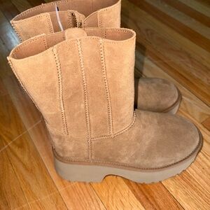 Brand New UGG Women's Tan Winter Boots